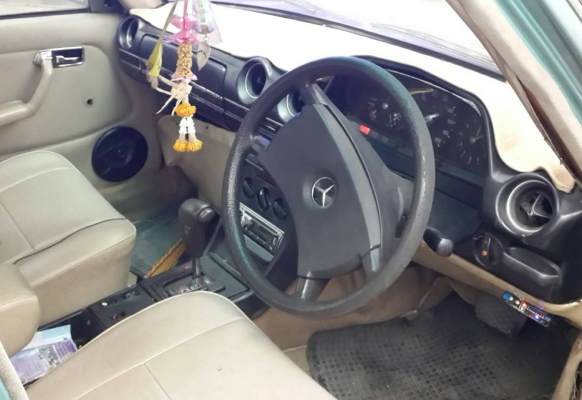 ขาย BENZ-W123-ปี 1986 ติต่อที่ 089-7886142