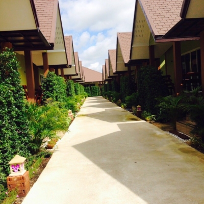 ขายหรือให้เช่าดำเนินกิจการต่อ ที่ดินพร้อมสิ่งปลูกสร้าง รีสอร์ท ริมน้ำ อัมพวา ขายหรือให้เช่าดำเนินกิจการต่อ ที่ดินพร้อมสิ่งปลูกสร้าง รีสอร์ท ริมน้ำ อัมพวา