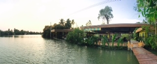 ขายหรือให้เช่าดำเนินกิจการต่อ ที่ดินพร้อมสิ่งปลูกสร้าง รีสอร์ท ริมน้ำ อัมพวา ขายหรือให้เช่าดำเนินกิจการต่อ ที่ดินพร้อมสิ่งปลูกสร้าง รีสอร์ท ริมน้ำ อัมพวา