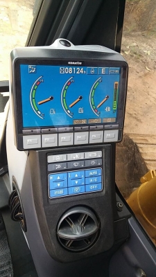 ขายด่วน!! Komatsu PC130-8 สภาพสวยๆค่ะ ขายด่วน!! Komatsu PC130-8 สภาพสวยๆค่ะ