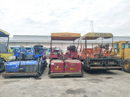 **Asphalt Finisher**  รถปูยางมือสอง Sumitomo &amp; Vogele ราคาดีๆ โทร. 092-929-9942 ธีรเทพครับ