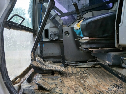 มี VDO ให้ชม.รถแบคโฮ KOBELCO SK200-6 YN09 เอกสารเล่ม ราคา 800000