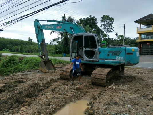 มี VDO ให้ชม.รถแบคโฮ KOBELCO SK200-6 YN09 เอกสารเล่ม ราคา 800000