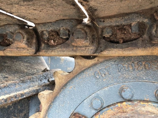 ขาย 275,000 บาท KOMATSU PC120 รุ่น 3 เครื่องเดิม แรงดี โช่ใหม่  เอวแน่น ช่วงล่างเต็มสวย เอกสารชื้อขาย  รถอยู่  นครปฐม โทร 0610710295  สนใจ รายการสินค้า อื่นๆ ที่ เว็ปไชค์ Truck2Hand https://www.truck2hand.com/index.php?actions=content/search&amp;member_id