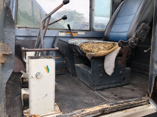 ขาย 275,000 บาท KOMATSU PC120 รุ่น 3 เครื่องเดิม แรงดี โช่ใหม่  เอวแน่น ช่วงล่างเต็มสวย เอกสารชื้อขาย  รถอยู่  นครปฐม โทร 0610710295  สนใจ รายการสินค้า อื่นๆ ที่ เว็ปไชค์ Truck2Hand https://www.truck2hand.com/index.php?actions=content/search&amp;member_id