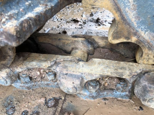 ขาย 275,000 บาท KOMATSU PC120 รุ่น 3 เครื่องเดิม แรงดี โช่ใหม่  เอวแน่น ช่วงล่างเต็มสวย เอกสารชื้อขาย  รถอยู่  นครปฐม โทร 0610710295  สนใจ รายการสินค้า อื่นๆ ที่ เว็ปไชค์ Truck2Hand https://www.truck2hand.com/index.php?actions=content/search&amp;member_id