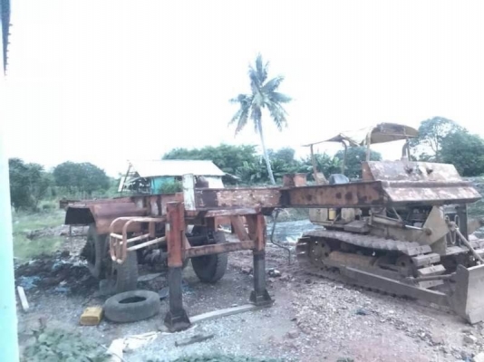 เหลือ 4 หาง ขายพื้นเรียบและ หางก้างปลา 2 เพลา 7 หาง หางละ 95,000 บาท   1 หาง 95,000 พื้นเรียบ 2 เพลา ยาว 8.5 เมตร เอกสารเล่มทะเบียน ม.79  3 หางละ 75,000 ก้างปลา 2 เพลา ยาว 7.5 เมตร (ไม่มีเล่มเล่มทะเบียน)  รถอยู่  นครปฐม โทร 0610710295  สนใจ รายการสินค้า อ