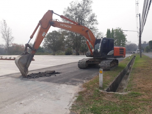 ขายHitachi ZX 200 - 5G  ปี 2012 เอกสารเล่มทะเบียนพร้อมโอน