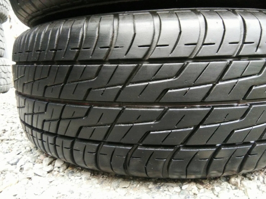 ขายยาง 215/65R15 บริดจสโตน LEO627 ปี16 ดอกยางเต็มหนาสดเท่ากันไม่แตกลายไม่กินข้างไม่ปะสวยมาก ชุดละ 45