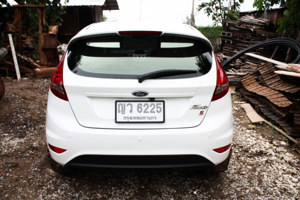 ขายรถขุด เก่าญี่ปุ่นพร้อมใช้งาน สนใจติดต่อ 086-324-1992