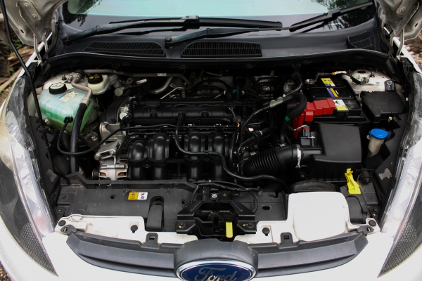 ขายรถขุด เก่าญี่ปุ่นพร้อมใช้งาน สนใจติดต่อ 086-324-1992