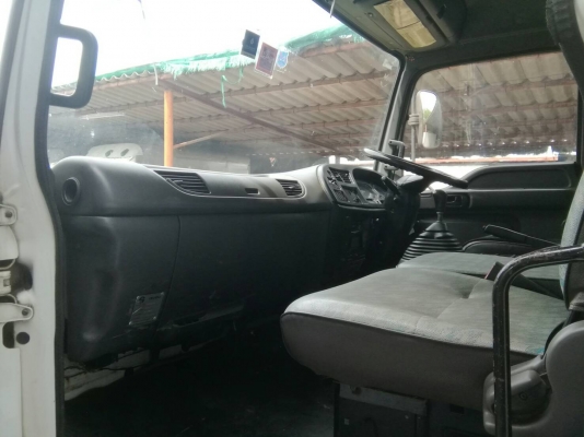 ขายรถบรรทุก 6 ล้อ*EURO.2* ISUZU FTR33H2 200 แรงม้า ยาว 5.50 ม. รถสวยเดิมทั้งคัน+สภาพพร้อมใช้งาน *รถห้างแท้ * มีเล่มพร้อมโอน **ราคา 610000 บาท สด-ผ่อน -ราคาต่อรองได้นะคะ     **มี.แอร์ - อื่นๆ มีครบ ใช้งานได้จริง *ตามรุ่น* (สภาพยาง80\% พร้อมใช้งานคะ)     **เ