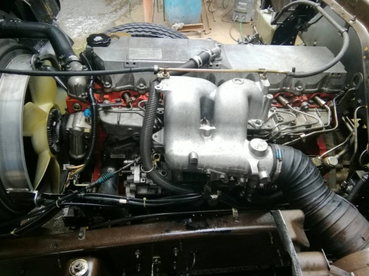 ขายรถบรรทุก 6 ล้อ*EURO.2* ISUZU FTR33H2 200 แรงม้า ยาว 5.50 ม. รถสวยเดิมทั้งคัน+สภาพพร้อมใช้งาน *รถห้างแท้ * มีเล่มพร้อมโอน **ราคา 610000 บาท สด-ผ่อน -ราคาต่อรองได้นะคะ     **มี.แอร์ - อื่นๆ มีครบ ใช้งานได้จริง *ตามรุ่น* (สภาพยาง80\% พร้อมใช้งานคะ)     **เ