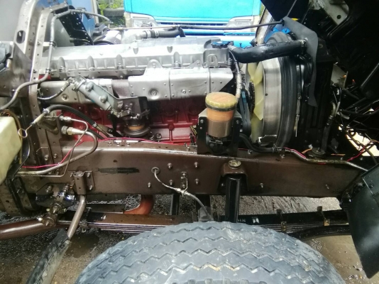 ขายรถบรรทุก 6 ล้อ*EURO.2* ISUZU FTR33H2 200 แรงม้า ยาว 5.50 ม. รถสวยเดิมทั้งคัน+สภาพพร้อมใช้งาน *รถห้างแท้ * มีเล่มพร้อมโอน **ราคา 610000 บาท สด-ผ่อน -ราคาต่อรองได้นะคะ     **มี.แอร์ - อื่นๆ มีครบ ใช้งานได้จริง *ตามรุ่น* (สภาพยาง80\% พร้อมใช้งานคะ)     **เ