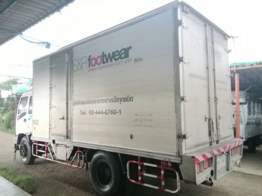 ขายรถบรรทุก 6 ล้อ*EURO.2* ISUZU FTR33H2 200 แรงม้า ยาว 5.50 ม. รถสวยเดิมทั้งคัน+สภาพพร้อมใช้งาน *รถห้างแท้ * มีเล่มพร้อมโอน **ราคา 610000 บาท สด-ผ่อน -ราคาต่อรองได้นะคะ     **มี.แอร์ - อื่นๆ มีครบ ใช้งานได้จริง *ตามรุ่น* (สภาพยาง80\% พร้อมใช้งานคะ)     **เ