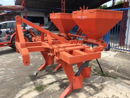 เครื่องชุดฝังปุ๋ยรุ่นM (ใหม่เก็บ)