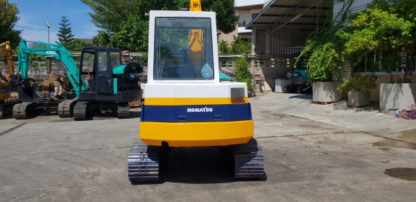 ขาย รถขุด KOMATSU รุ่น PC40-6- มือสองญี่ปุ่น แทรกเหล็ก สลัก บูทเอวแน่น 100\% คันนี้ พร้อมหัวเก๋ง สวยพร้อมใช้งาน มือถือ 0818753444