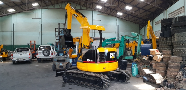 ขายรถขุด CATERPILLAR รุ่น 304CR มือสองญี่ปุ่น แทรกเหล็ก สลัก บูทเอวแน่น 100\% ปั้มนิ้ว คอนโทรลสั้น ทำงานไว สวยพร้อมใช้งาน มือถือ 0818753444