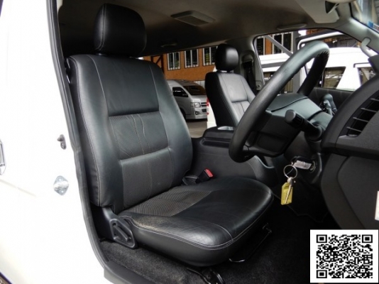 ราคา 999,000 บาท ดาวน์ออกรถเท่านั้น 49,000 บาท จบเลยยยย ผ่อน 6 ปี  Toyota Ventury 3.0 G Van AT 2014 เครื่องดีเซลล์ - ไฟตัดหมอกดีไซน์ใหม่ - ไฟท้ายดีไซน์เฉี่ยวสปอร์ตหรู - คิ้วขอบป้ายทะเบียนหลัง