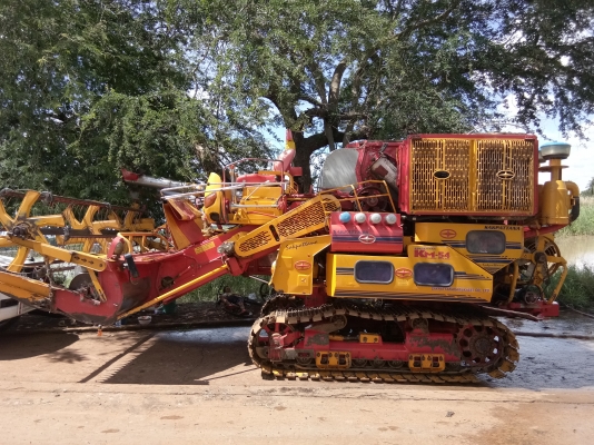 ขายรถเกี่ยวข้าว