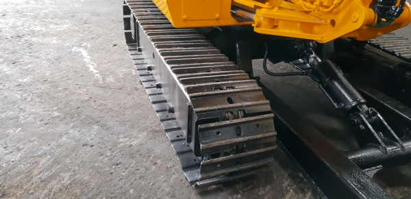 ขายรถขุด MITSUBISHI รุ่น ME30 มือสองญี่ปุ่น แทรกเหล็ก สลัก บูทเอวแน่น 100\% ปั้มนิ้ว คอนโทรลสั้น ทำงานไว สวยพร้อมใช้งาน มือถือ 0818753444