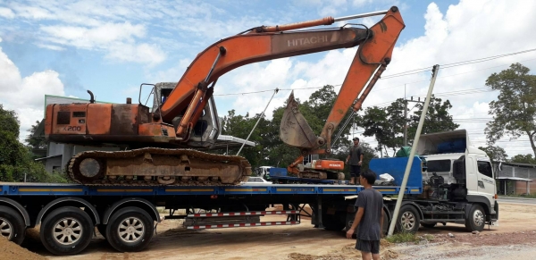 รถแบคโฮ HITACHI EX200-2 มีคลิปการทำงานส่งให้ทางไลน์ได้ครับ.