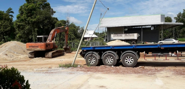 รถแบคโฮ HITACHI EX200-2 มีคลิปการทำงานส่งให้ทางไลน์ได้ครับ.