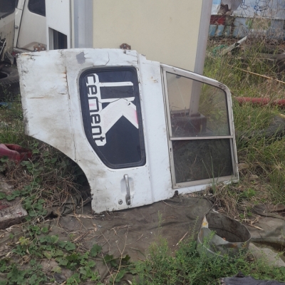 ขายประตู+กระจังราคาเหมา4000บาทโทร0643130366สระบุรี