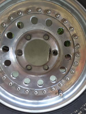 Center line USA + Komodo MT 31-10.5-15 ปี12 สวยๆ 1วง Center line USA + Komodo MT 31-10.5-15 ปี12 สวยๆ 1วง