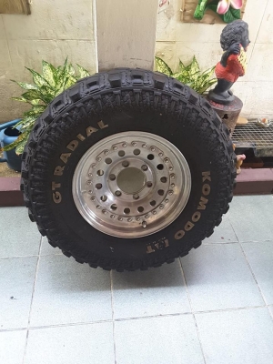 Center line USA + Komodo MT 31-10.5-15 ปี12 สวยๆ 1วง