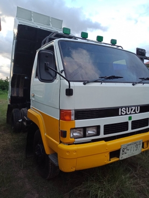 รถบรรทุก 6 ล้อ ISUZU 195 แรงม้า ปีจดทะเบียน 2554