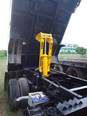 รถบรรทุก 6 ล้อ ISUZU 195 แรงม้า ปีจดทะเบียน 2554