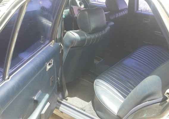 ขายBENZ-W123 ปี 1995 ติดต่อคุณวินัย 089-7886142