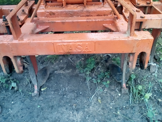 เครื่องฝังปุ๋ย