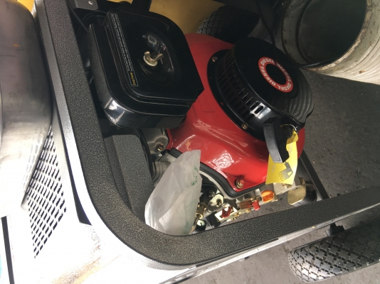 เครื่องปั้นไฟฟ้า ขนาดเล็ก 7.5 KVA เป็นของใหม่ครับ สนใจ 0909527888 เครื่องปั้นไฟฟ้า ขนาดเล็ก 7.5 KVA เป็นของใหม่ครับ สนใจ 0909527888