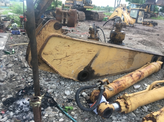 ขายด่วน กระบอกCAT330V2 สี่กระบอก