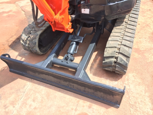 ขายรถแบคโฮ kubota pc30 เก่านอกไม่เคยใช้งานในไทย มีลายกระแทกปูน 0898374018 ขายรถแบคโฮ kubota pc30 เก่านอกไม่เคยใช้งานในไทย มีลายกระแทกปูน 0898374018