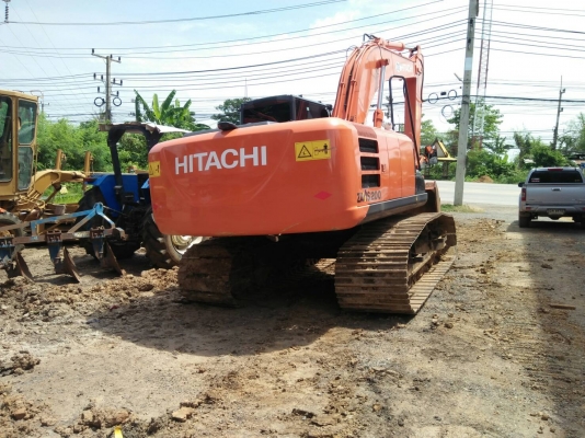 ขาย แบคโฮ HITACHI ZX200-5G สภาพดี รถ 1 ปี 9 พันชั่วโมง พร้อมใช้งาน ติดต่อ 092-9011801