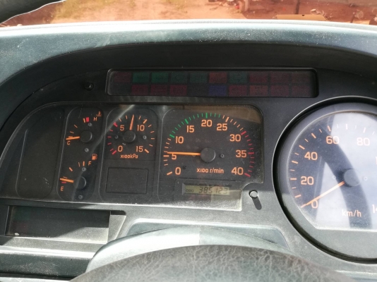 ขาย Isuzu DECA  ปี 48 หกล้อติดเครน Unic  5 ตัน 4 ปอก