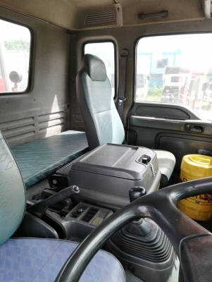 ขาย Isuzu DECA  ปี 48 หกล้อติดเครน Unic  5 ตัน 4 ปอก