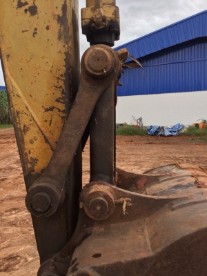 ขายบุ้งกี่ ใส่กับ โคมัสสุ PC200 ขายบุ้งกี่ ใส่กับ โคมัสสุ PC200