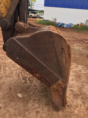 ขายบุ้งกี่ ใส่กับ โคมัสสุ PC200