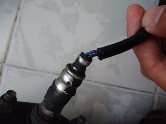 ขาย O2 เซ็นเซอร์ toyota 4สายครับ ติดมากับเฮดเลสยุ่น