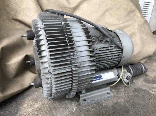 ขายริงโบลเวอร์แรงดันสูง ใบพัด 2ชั้น Siemens 5.5HP. 380V สภาพสวย หมุนนิ่ม ให้ลมแรง พร้อมใช้งาน