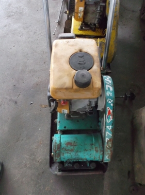 ขายเครื่องตบดิน 4ตัว ขายเหมาหมด 38,000 บาท