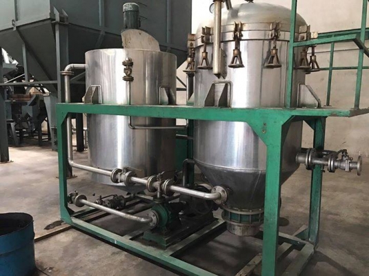 ถังกรอง&amp;ผสมน้ำผึ้งถังกรอง 1,000 L &amp; ถังผสม 1,500 L พร้อมแผ่นฟิวเตอร์ 12 แผ่น