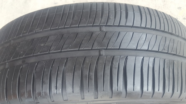 ขายยาง\% 185/60/15 ปี 17 MICHERLIN XM2 4 เส้น ขายยาง\% 185/60/15 ปี 17 MICHERLIN XM2 4 เส้น