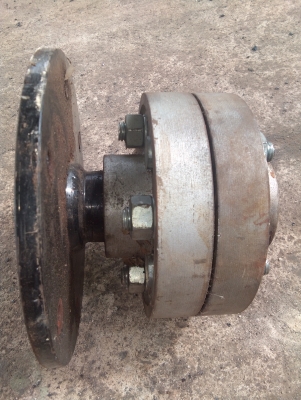 เครืองสูบนำ้.  ยอยหน้าเครือง6 นิ้วของต่อใหม่ไม่ได้ใช้