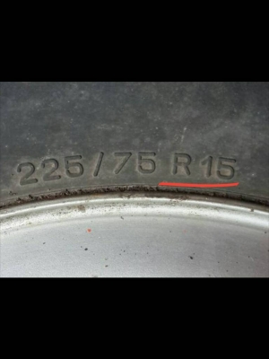 ล้อรถ JEEP แรงเลอร์ ชุดนี้ 8500 บาทติดต่อได้ที่ 081-8319979