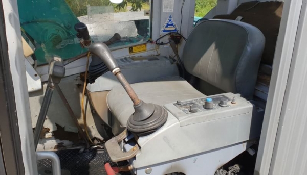 ขายด่วนรถเเบคโฮ โกเบโก้SK75หัวเก๋งสวยรถนอกเพื่งนำเข้ามาใหม่สวยเดิมๆเคื่องดีปั่มแรงคอลโทลน้ำมันปั้มนิ้ว บูมอามร์สวยเร็วแรงไม่โหลด เครื่องอีซูซู4สูบ 4JB1ระบบเต่ากะต่ายลายหัวแย็กครบพร้อมใช้รถยังไม่เคยใช้งานในไทยเลย